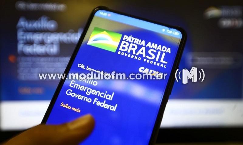 Caixa paga hoje auxílio emergencial a nascidos em junho