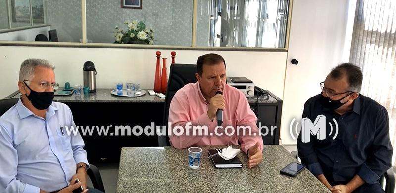 Prefeito anuncia retorno de aulas municipais 100% presenciais em...