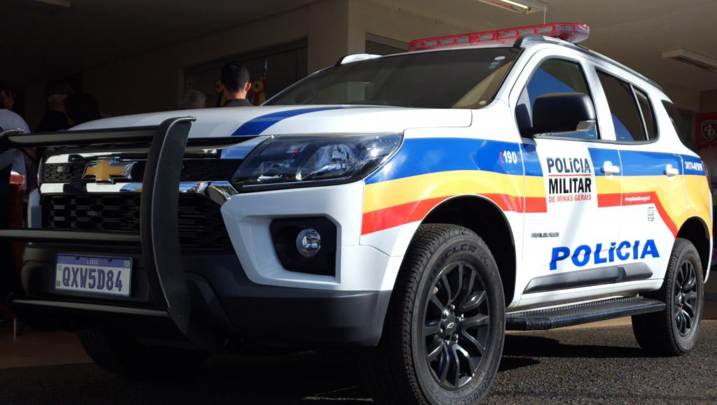 Homem com mandado de prisão em aberto é preso...