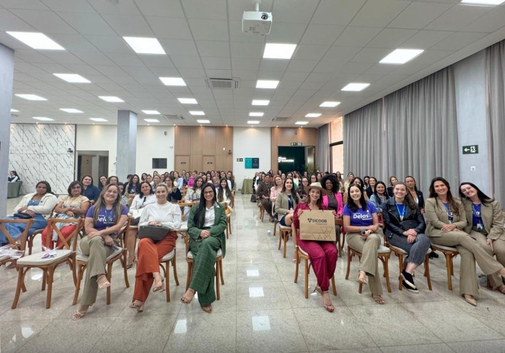 Coopacredi Delas reúne mulheres cooperadas em jornada de fortalecimento e protagonismo