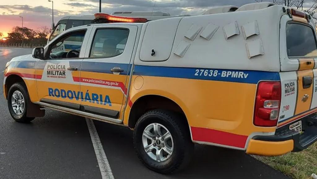 Polícia Militar Rodoviária apreende mercadorias irregulares em ônibus que seguia para Coromandel