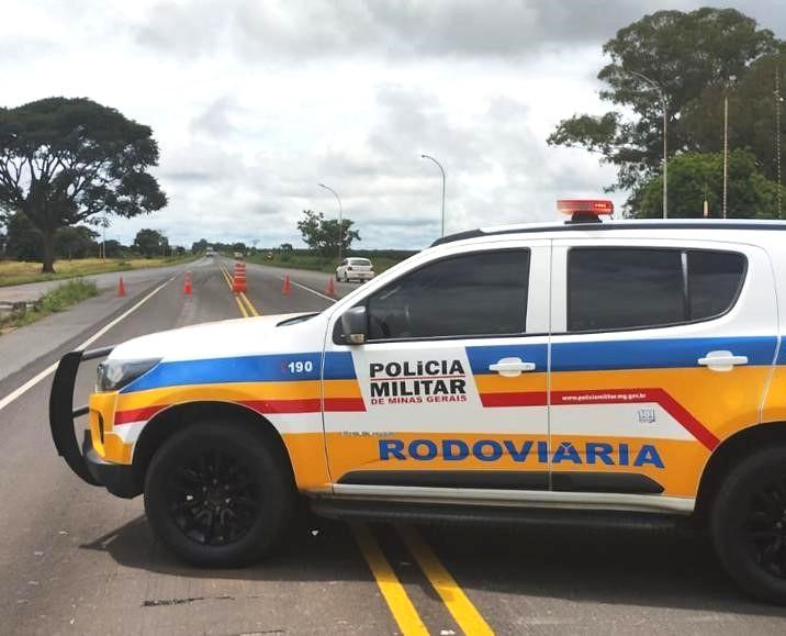 Homem com mandado em aberto é preso pela Polícia Militar Rodoviária na MG-230