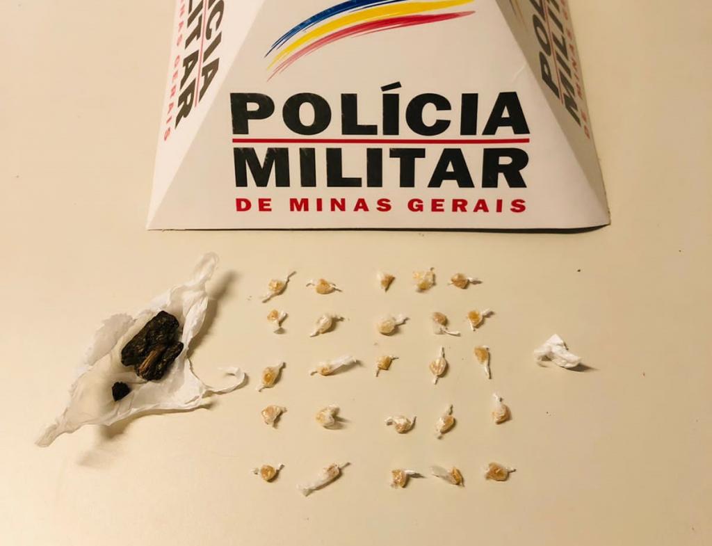 Polícia Militar prende homem com 25 pedras de crack em Guimarânia