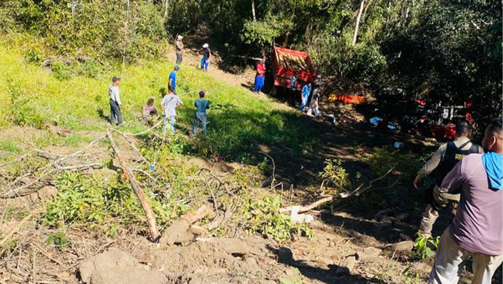 Trabalhador morre após trator capotar em fazenda de Abadia...