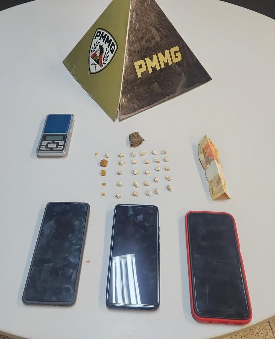 Homem é achado escondido em banheiro durante ação contra o tráfico em Patrocínio