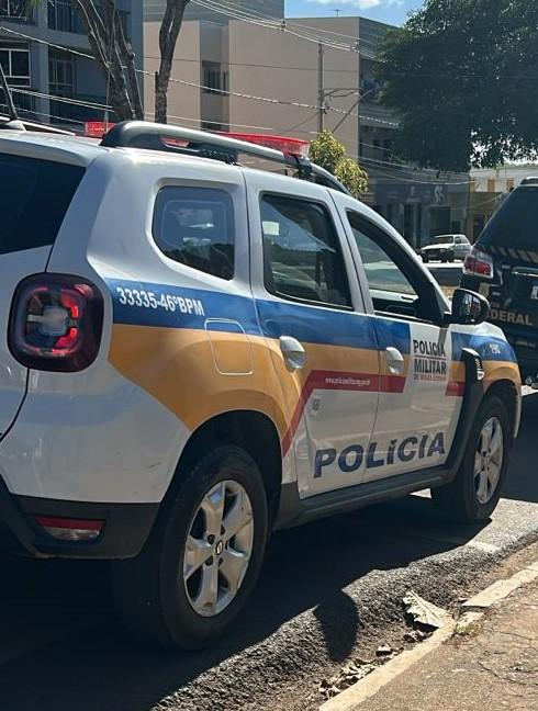 Homem é detido por populares após invadir casa em Patrocínio