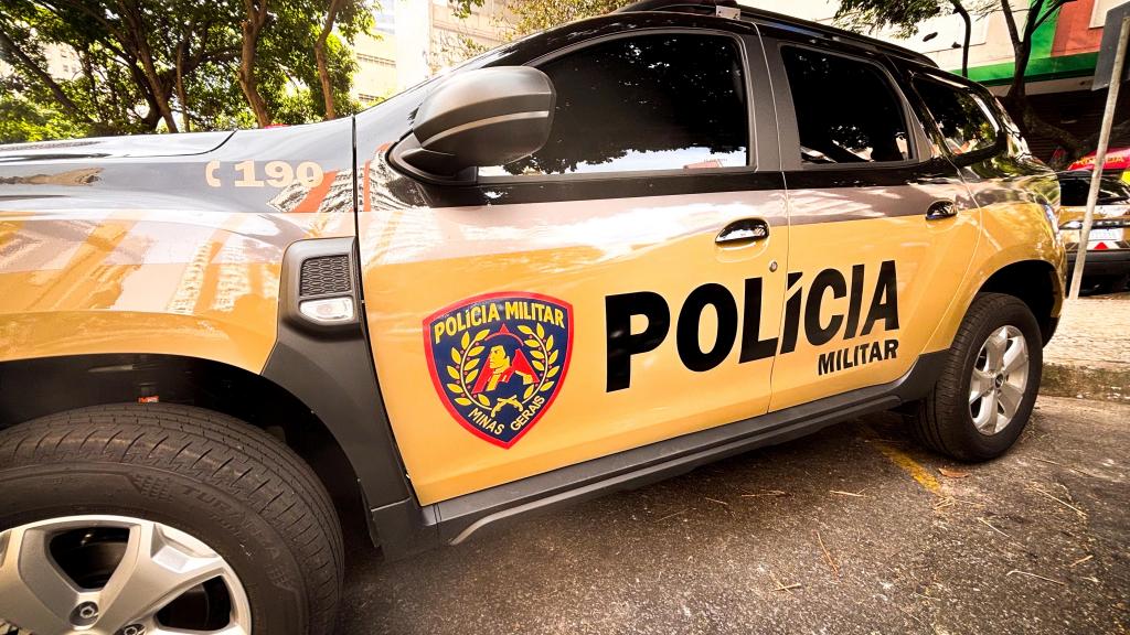 Mulher é presa com 137 pedras de crack no bairro Serra Negra