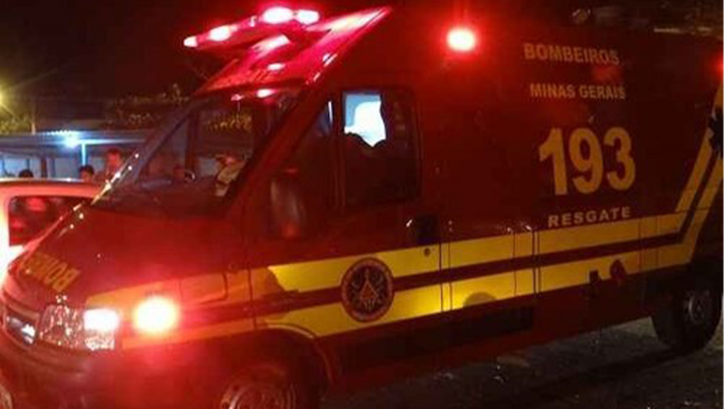 Acidente na BR-365 deixa dois feridos próximo a Santana...