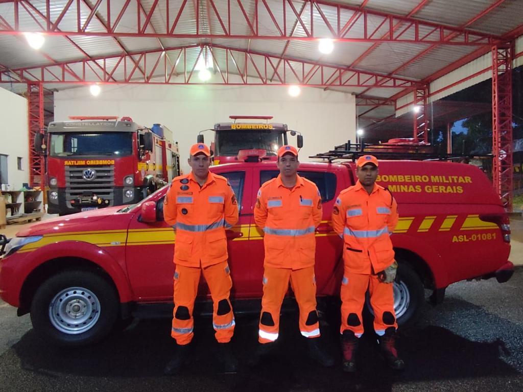 Bombeiros de Patrocínio são enviados para auxiliar nas buscas...