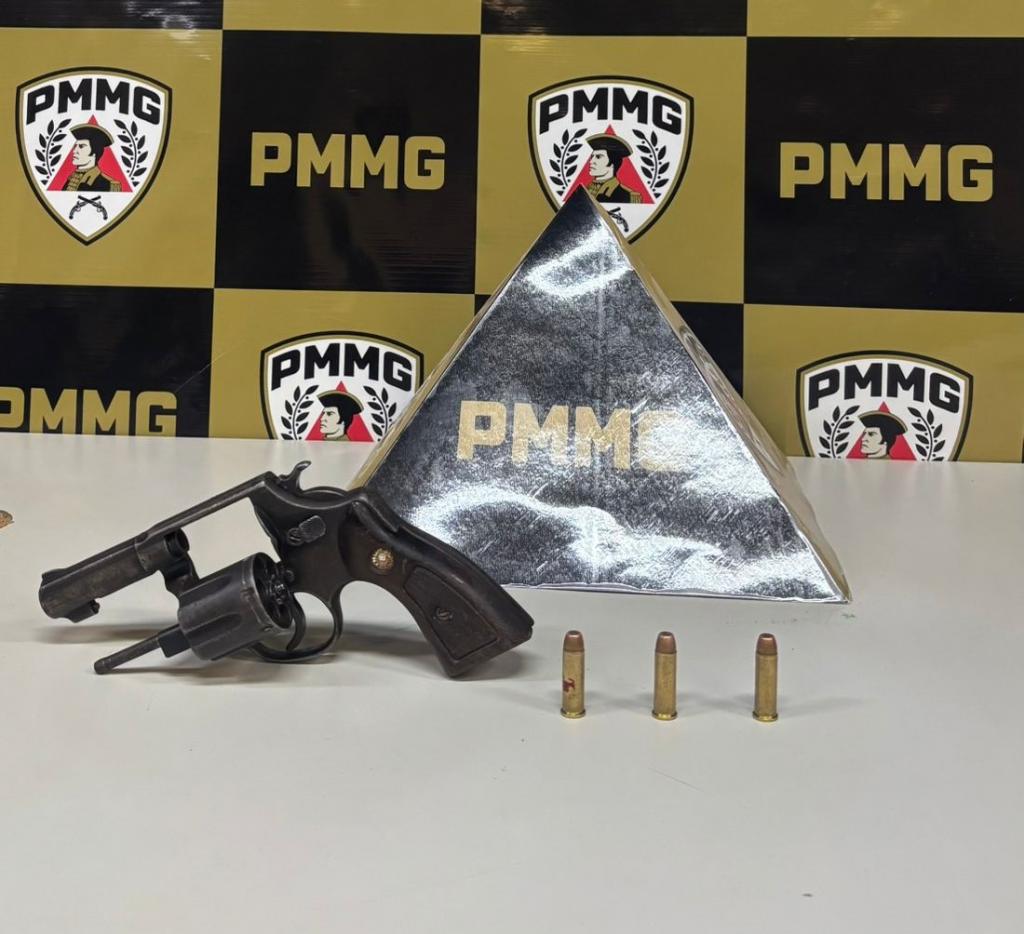 Discussão entre irmãos termina com apreensão de arma e...