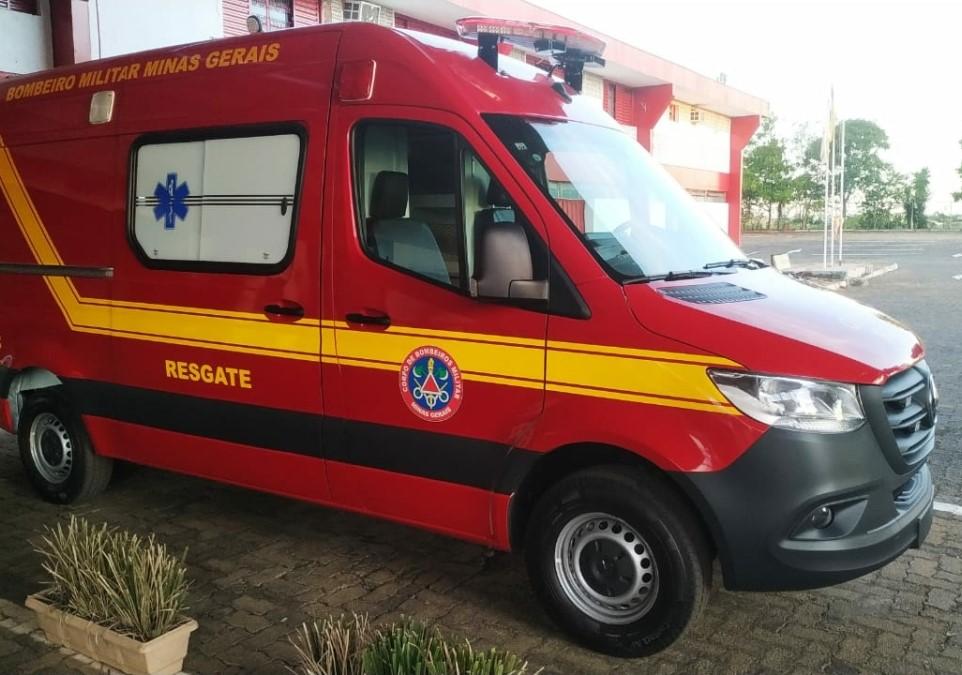 Motociclista fica gravemente ferido em acidente na avenida Faria...