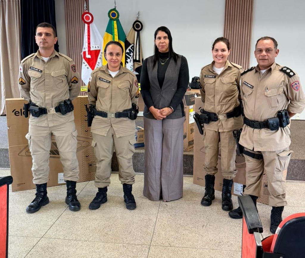 46º BPM recebe equipamentos do Conselho da Comunidade na...