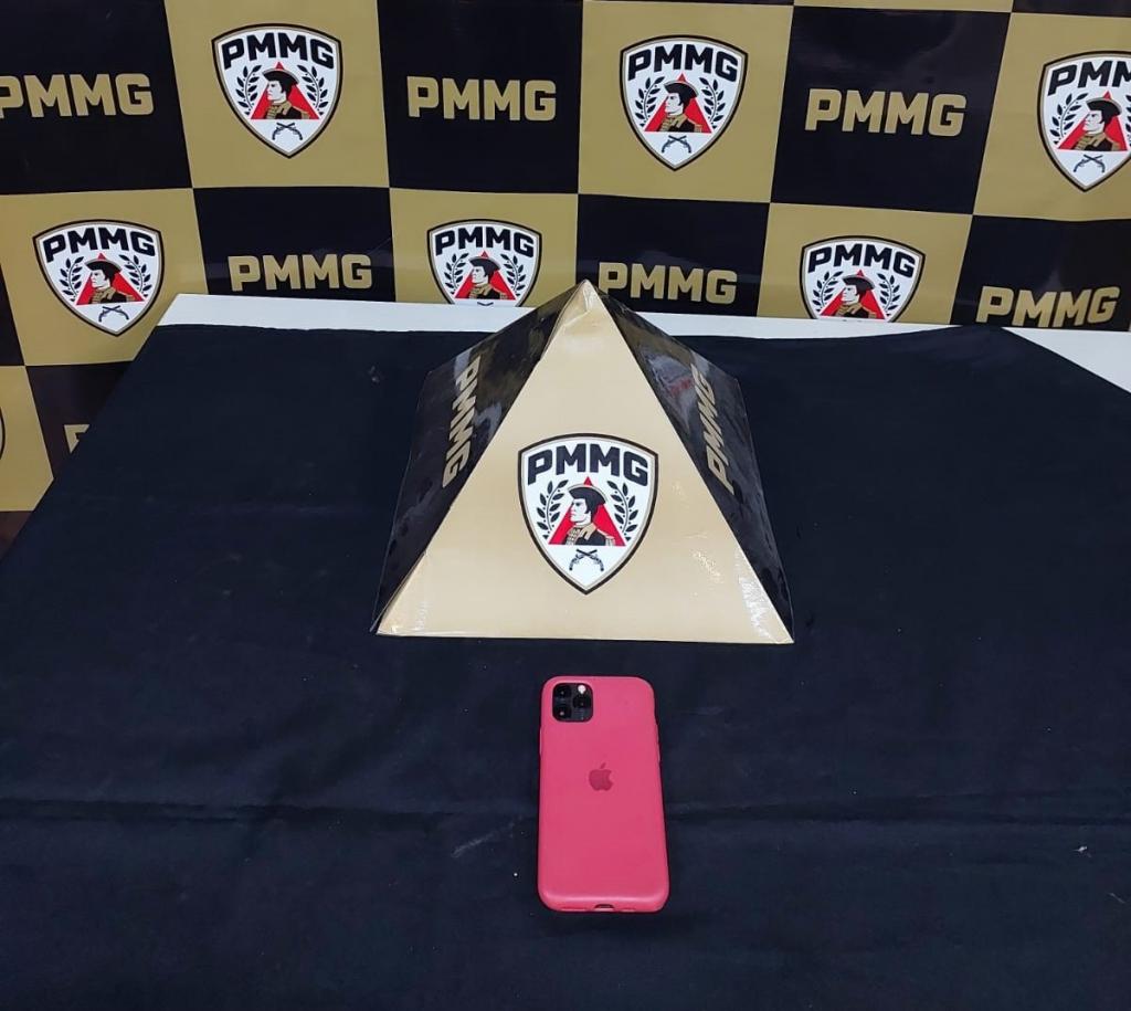 Adolescentes são apreendidos após roubo de celular em Patrocínio;...