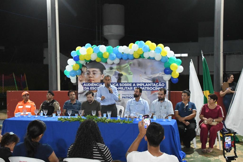 Audiência pública aprova criação de escola cívico-militar na E.M. Rogério Leonardo de Oliveira