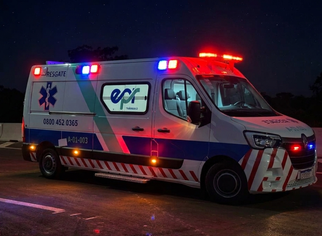 Acidente entre carro e caminhão deixa uma pessoa morta na BR-365, em Indianópolis