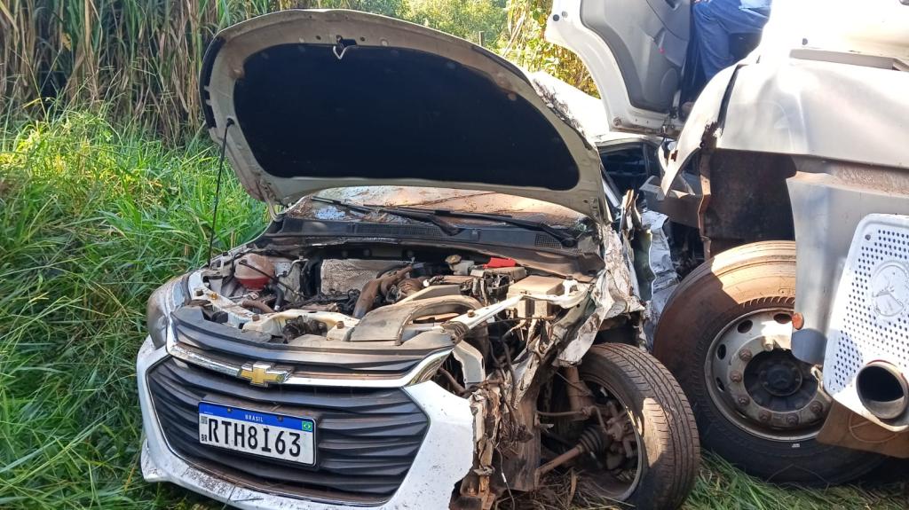 Imagem 8 do post Acidente envolvendo sete veículos deixa três feridos na MGC-354, em Patos de Minas